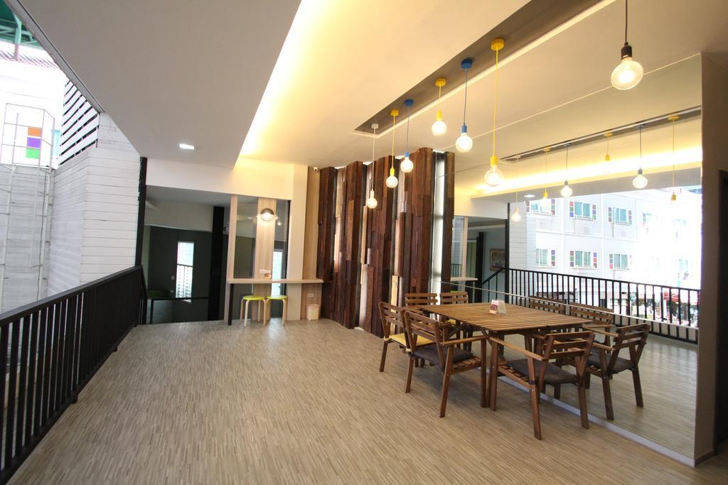 Preme Hostel Bangkok Ngoại thất bức ảnh