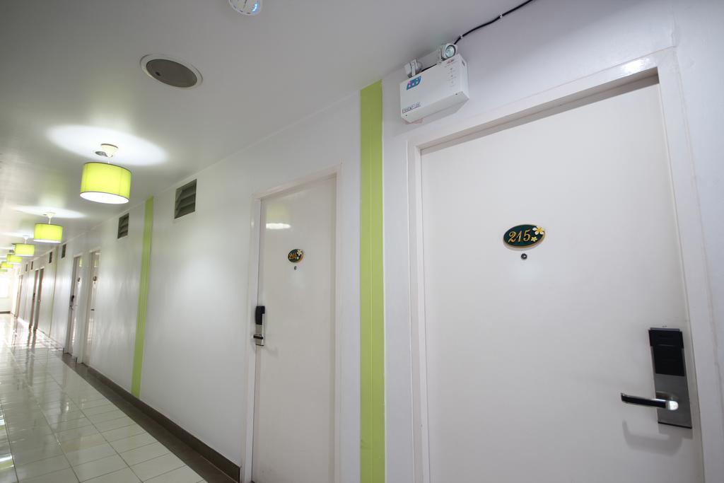 Preme Hostel Bangkok Ngoại thất bức ảnh