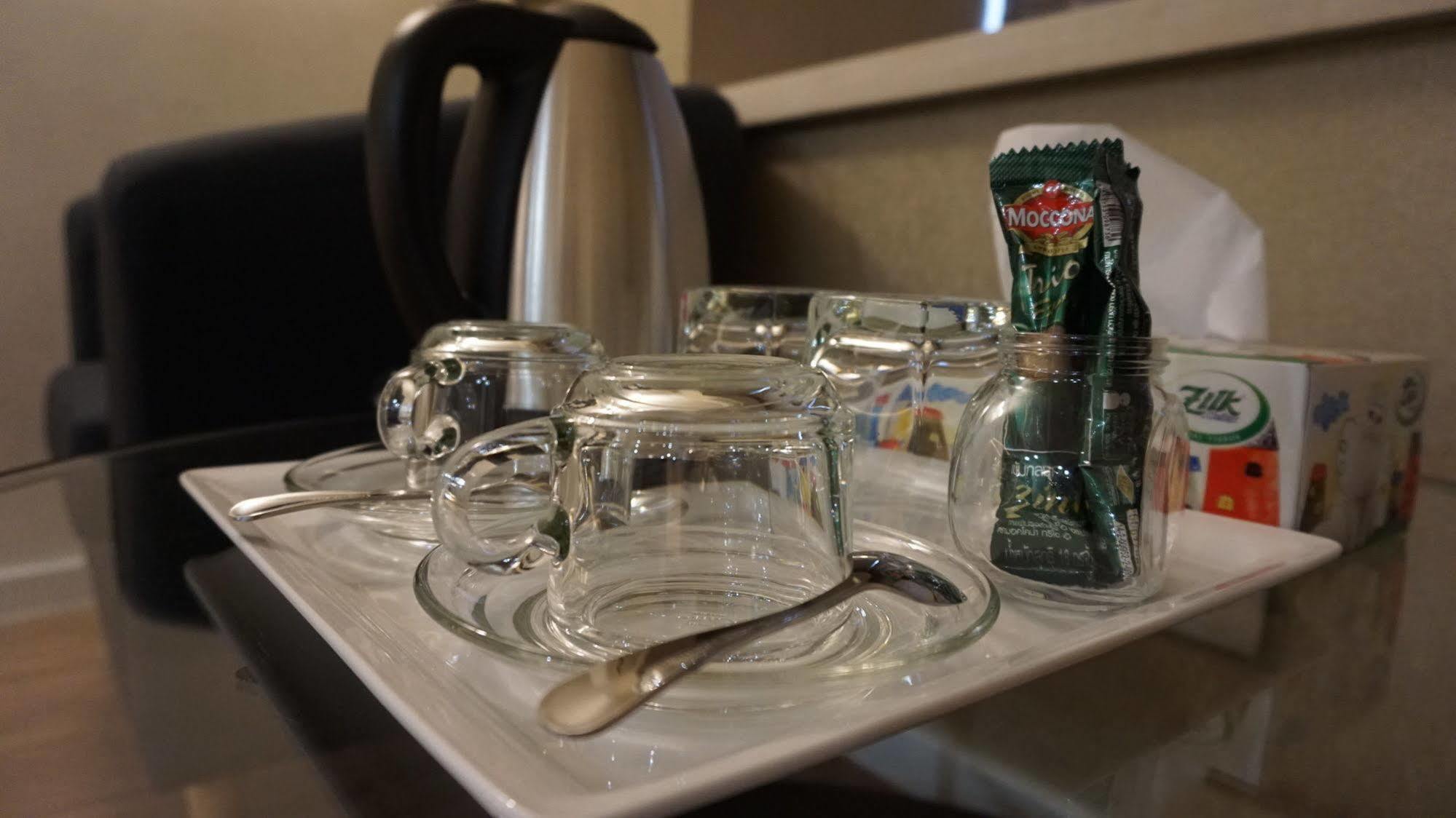 Preme Hostel Bangkok Ngoại thất bức ảnh