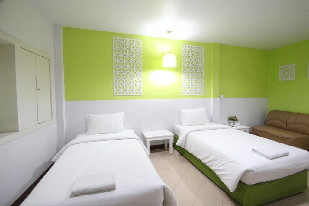 Preme Hostel Bangkok Ngoại thất bức ảnh