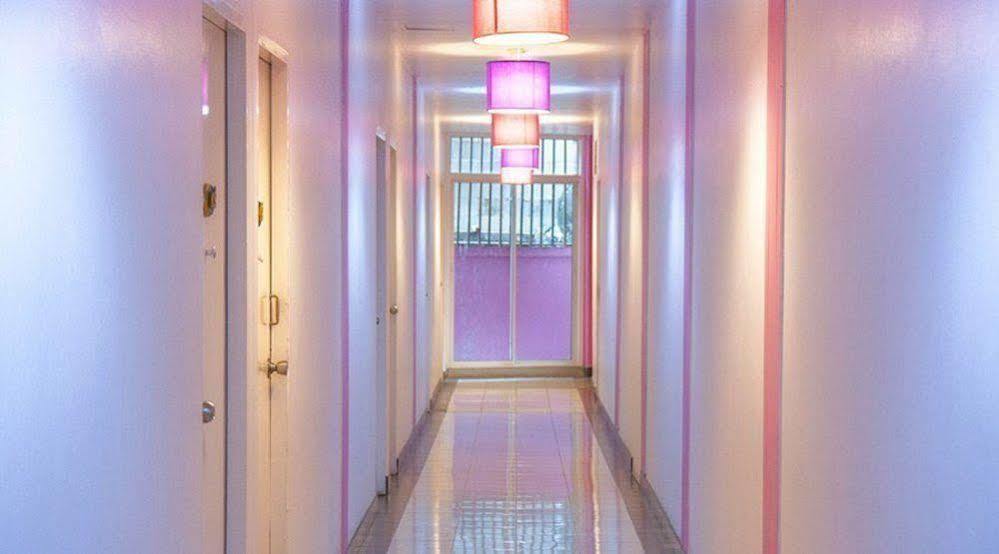 Preme Hostel Bangkok Ngoại thất bức ảnh